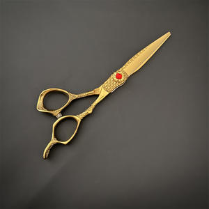 กรรไกรตัดผมสีทอง 6 นิ้ว กรรไกรซอยผมใบมีดมาตรฐาน สำหรับคนถนัดขวา ใช้สำหรับงานเสริมสวย ด้ามจับประดับอัญมณีสีแดง - Product Image 3