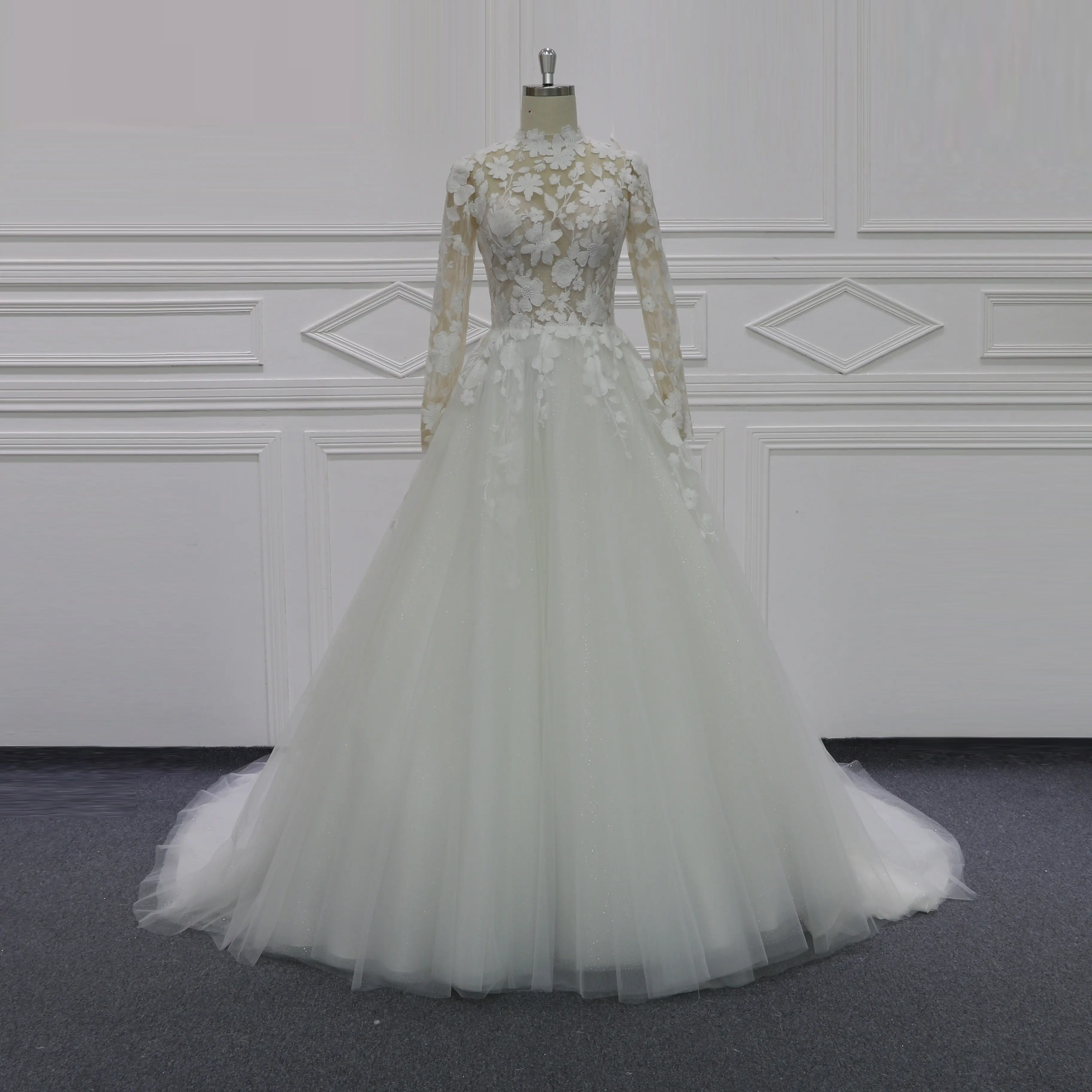 Hot Sale Luxury Wedding Dress With Long Sleeves Bridal Modern Wedding Dress Ball Gown