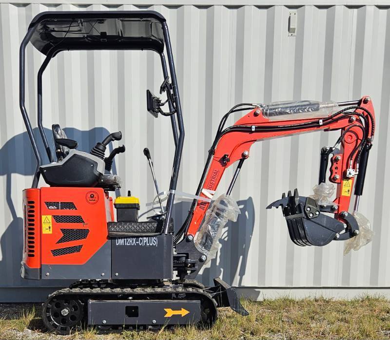 Earth moving Machine Kubota Engine 1