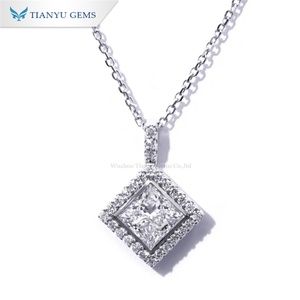 Collar con colgante de corte princesa Moissanite para mujer, joyería fina de oro sólido personalizada, collares de regalos de boda de platino de 10K, 14K, 18K - Product Image 1