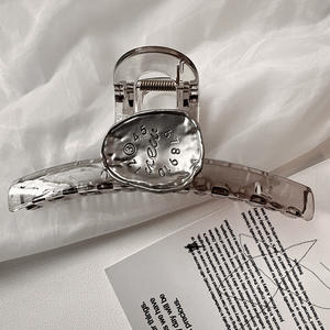 Pince à cheveux grande taille en alliage, motif lettre irrégulière, style rétro, creuse, tendance, pour femme, élégante - Product Image 5