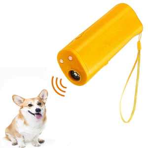 3 in 1 Hund Anti Barking Gerät Ultraschall Hund Repeller Stop Bark Control Trainings zubehör mit LED-Taschenlampe - Product Image 1