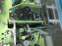 Welldone fabricant faisant la machine pour la ligne de production de couches pour bébé machine à couches pour bébé