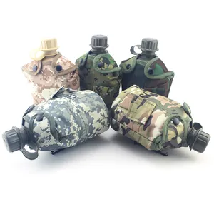 Grosir kantin militer botol air-Botol Air Aluminium Kamuflase Militer, Tiga Potong Set Botol Minum Hijau Kantin dengan Cangkir Quart dan Penutup