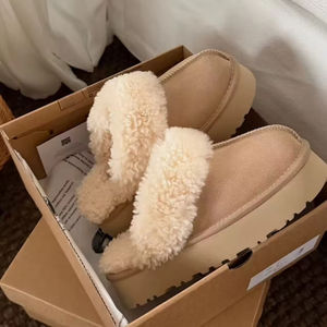 รองเท้าบูทหิมะสำหรับผู้หญิงแบรนด์แฟชั่นดีไซเนอร์สุดหรู น้ำหนักเบา กันลื่น บุนุ่ม พื้นหนา ขนเฟอร์แท้ หนังแท้ - Product Image 2