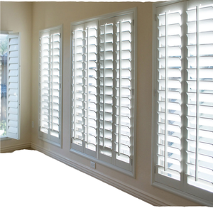 Persianas de Madera Blancas de Estilo Tradicional, Operación Manual, Cubierta para Ventanas de Hogar u Oficina, Forma Rectangular, Superficie Pintada - Product Image 1