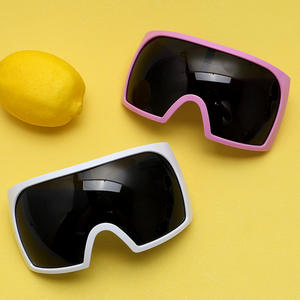 2024 logo personalizzato oversize futuristico Y2k scudo <span class=keywords><strong>occhiali</strong></span> <span class=keywords><strong>da</strong></span> <span class=keywords><strong>sole</strong></span> per gli uomini avvolgono ciclismo Hip hop retrò maschera di un pezzo <span class=keywords><strong>occhiali</strong></span> <span class=keywords><strong>da</strong></span> <span class=keywords><strong>sole</strong></span> - Product Image 4