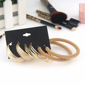 Moda <span class=keywords><strong>Orecchini</strong></span> <span class=keywords><strong>A</strong></span> <span class=keywords><strong>Cerchio</strong></span> In Oro <span class=keywords><strong>set</strong></span> Per Le Donne Commercio All'ingrosso N911141 - Product Image 3
