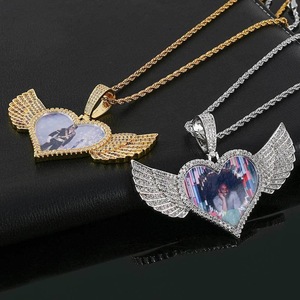 Collier pendentif en laiton plaqué or, style Hip Hop, <span class=keywords><strong>avec</strong></span> ailes d'ange, zircon, <span class=keywords><strong>photo</strong></span> personnalisable DIY, entièrement serti de zircons, pour hommes et femmes, cadeau, fête - Product Image 3