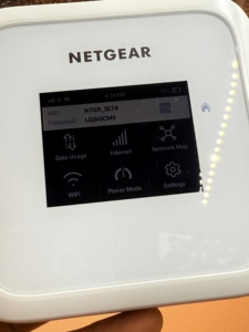 Router Móvil 5G WiFi 6 para Exteriores MR6110-111AUS-Nighthawk M6 Usado y Desbloqueado con 2 Antenas Externas - Nueva Generación - Product Image 4