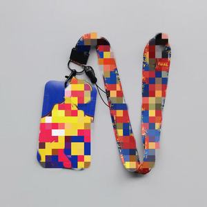 Lanière de cou en polyester par sublimation, style supporter de football, avec porte-badge en plastique pour étudiants et employés de bureau, vente en gros - Product Image 6