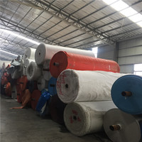 Bâche en PE imperméable en gros, bâche plastique haute résistance, pliable et réutilisable pour le stockage et l'abri en extérieur