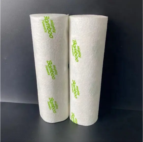 BSCI ISO9001 廃棄物ゼロ再利用可能な紙タオル竹エコキッチンロール多目的 100% 有機ソフト竹ペーパータオル