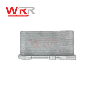Refroidisseur d'huile moteur 2741880200 2741880100 pour Mercedes-Benz W205 W213 X253 C300 E300 GLC300 M274 – Échangeur de chaleur en aluminium pour lubrification - Product Image 5