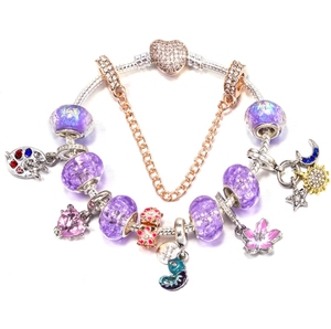 สร้อยข้อมือผู้หญิงประดับโลหะสแตนเลสชุบทอง18K ลายดอกไม้หัวใจ - Product Image 1
