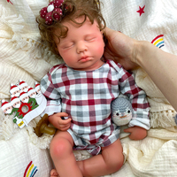 Poupée Reborn en Silicone Souple avec Cheveux Bouclés Plantés à la Main, 20 Pouces, Anatomie Correcte, Texture de Peau Détaillée, Cadeau d'Anniversaire, Jouets