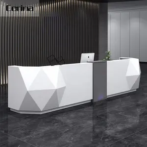 Forma de diamante Itália design mobília do hotel de mármore artificial balcão de recepção salão de beleza spa
