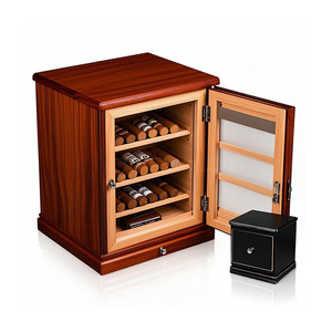 <span class=keywords><strong>Vitrina</strong></span> para Cigarros <span class=keywords><strong>de</strong></span> Madera <span class=keywords><strong>de</strong></span> <span class=keywords><strong>Cedro</strong></span> Español con Estantes <span class=keywords><strong>de</strong></span> Vidrio Transparente, Iluminación LED, Ecológica, Gran Capacidad, Caja para Cigarros con Cierre Metálico - Product Image 3