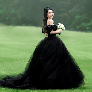 Black Strapless Ball Gown Wedding Dress Empire Waist Tulle Train Outdoor Forest Style Couple Photography Outfit - Product Image 5