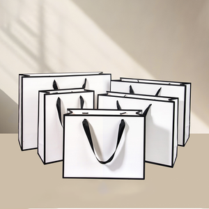 Sacs cadeaux de luxe en carton euro avec poignée en ruban, impression personnalisée, emballage boutique pour vêtements, votre propre logo - Product Image 1