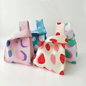 Bolso de Mano Pequeño y Bonito con Nudo, Bolso Tejido Estético, Bolso de Ganchillo para Mujer - Product Image 2