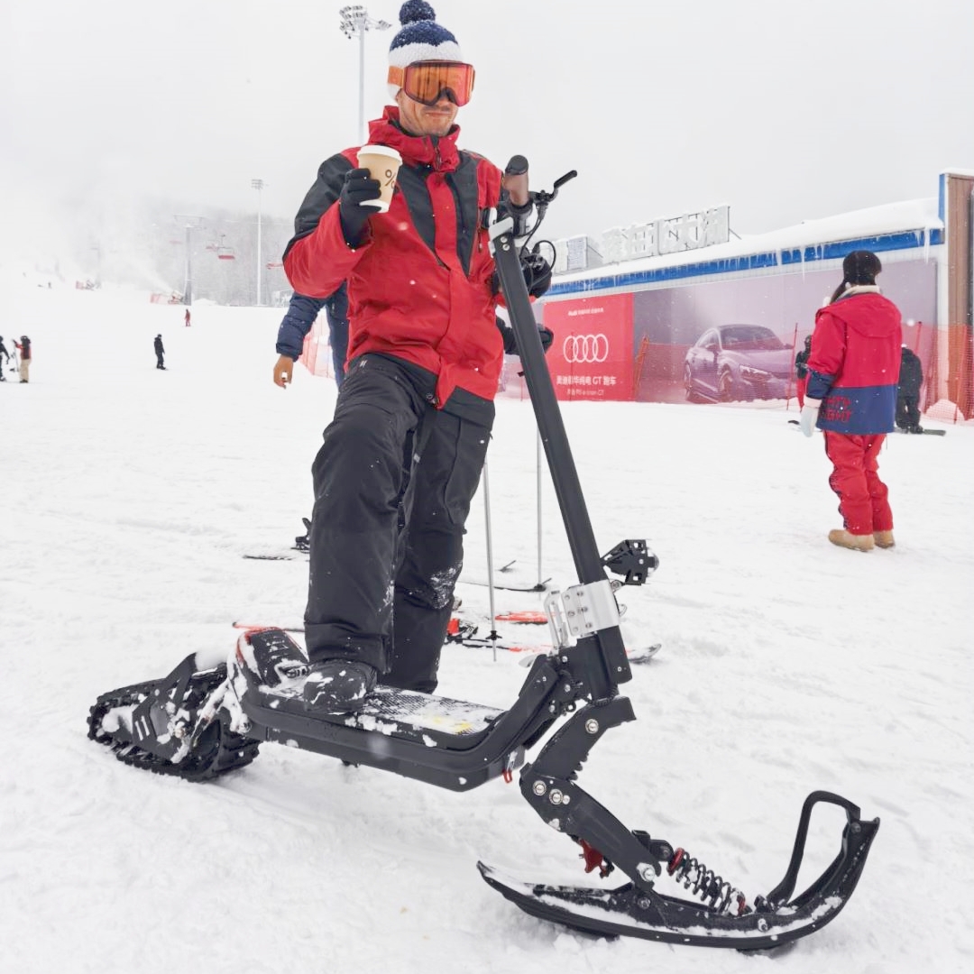 Recién llegado, suministro directo de fábrica, patín de esquí innovador, moto de nieve, scooter de nieve eléctrico a la venta