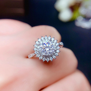 Round Sunflower Rotatable Women Ring Elegant Temperament Design Daily Party All-match Stackable Finger Jewelry Gift - Product Image 5