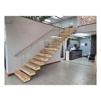 Éclairage LED intérieur haut de gamme, escalier suspendu, escalier flottant avec balustrade en verre