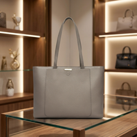 Sac à bandoulière élégant en cuir vegan grainé pour femme, grande capacité, sac fourre-tout pour ordinateur portable 14 pouces avec poche arrière intégrée