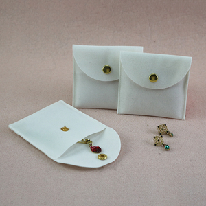 Custom Logo Envelope Jewelry Pouch Bag Velvet Jewelry Packaging Bags Gift Bag Suede Microfiber Pouch with Insert Pad for Jewelry - Product Image 6