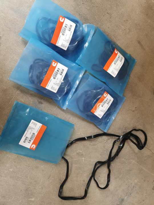 Aftermarket Engine Spare Parts for QSB6.7 Rocker Arm Cover Gasket 