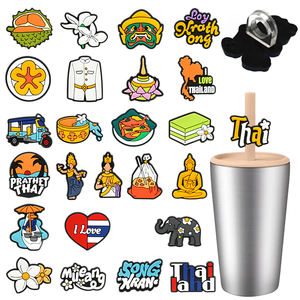 อุปกรณ์เสริมเครื่องดื่ม PVC ป้องกันฝุ่น ใช้ซ้ำได้ ผลิตโดยผู้ผลิตในประเทศไทย ฝาครอบหลอดดูดและจี้ตกแต่ง สไตล์ไทย - Product Image 2