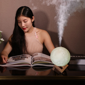 Moon Ball 880ml Diffuseur d'huiles essentielles ultrasonique à changement de couleur humidificateur d'air petit Usb décoration colorée - Product Image 5