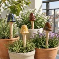 4 Piques de Jardin en Céramique Faits Main en Forme de Champignons, Glaçure Réactive, Éclairage LED pour Halloween et Remise de Diplôme, pour Parterres de Fleurs Extérieurs et Balcons