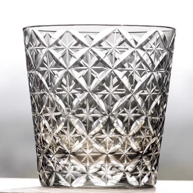 Vaso de cristal de color gris claro estilo japonés Edo kiriko Star Whisky vaso de cristal Circle Mesh whisky vaso para beber con caja de regalo