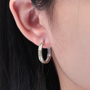 Orecchini a Cerchio in Argento 925 Placcato Rodio Bianco con Opale Incastonato e Accenti di Diamanti per Donna, Gioielli Classici per Uso Quotidiano - Product Image 4