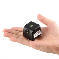 Niveau laser portable mini à lignes croisées 2 lignes 1 point 635nm, outil de nivellement laser rouge avec indicateur LED et fixation magnétique