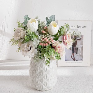 ช่อดอกไม้ประดิษฐ์ CallaFloral ดอกทิวลิปสีขาว แจกันตกแต่งบ้าน อุปกรณ์ประกอบงานแต่งงาน - Product Image 1