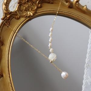 French Retro <b>Double</b>-Sided White Rose and Natural Pearl <b>Necklace</b> Choker Collarbone Chain Worn Twice - Product Image 3