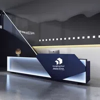 Réception simple et moderne à usage commercial pour les hôtels Salons de beauté Salles de billard Comptoirs de réception de l'entreprise Caissier amical