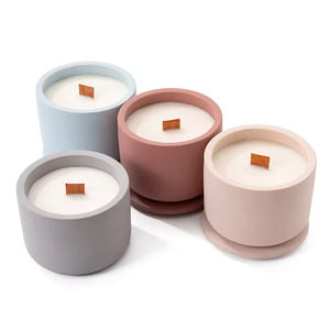 เทียนหอมอโรมาเธอราพีจากถั่วเหลือง สีสันสวยงาม ไร้ควัน กลิ่นหอม พร้อมของตกแต่งเซรามิกเรียบง่าย สำหรับห้องนอน ห้องนั่งเล่น และเทศกาลคริสต์มาส - Product Image 1