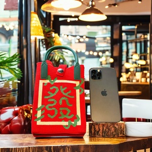 Wholesale Cute Mini Small Knitted <strong>Mobile</strong> <strong>Phone</strong> <strong>Bag</strong> Customized Design New Logo Pattern Sweet and Stylish <strong>Mobile</strong> <strong>Shoulder</strong> <strong>Bag</strong> - Product Image 6