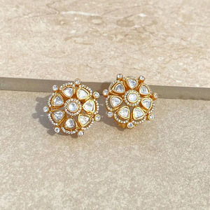 Orecchini a Cerchio Floreali Triangolari Cavi per Donne, Design Elegante, Accessori per Orecchie da Ufficio e Festa - Product Image 6