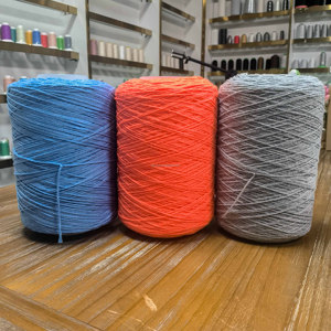 Produzione di fabbrica grossista bagliore al buio filato uncinetto luminoso a mano per maglieria per natale regalo di capodanno - Product Image 2