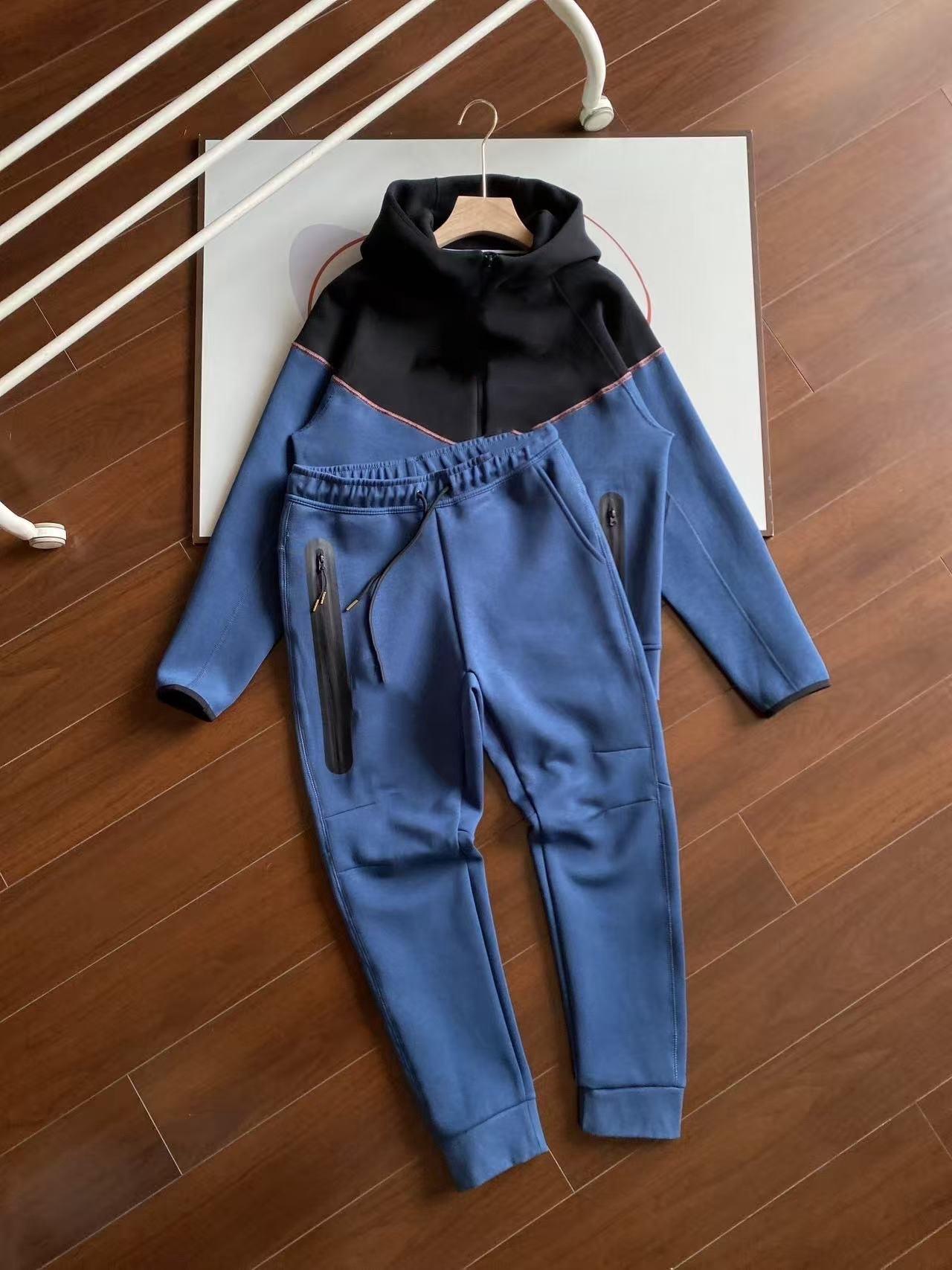 ชุดสูทสีดำสะกดฟ้า