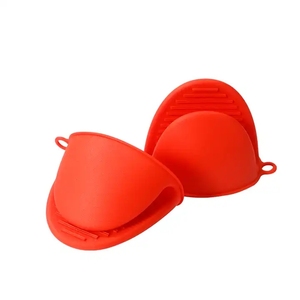 Ensemble de maniques et de protège-plats en silicone résistant à la chaleur pour la cuisson – Vente chaude - Product Image 2