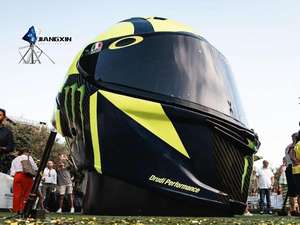 Escultura Personalizada de Casco FRP Viral Landmark Art para Café, Estación de Entrega para Llevar, Motocicleta, Viaje por Carretera, Punto de Control - Product Image 2