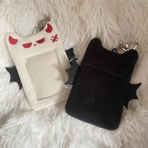 Porte-clés en peluche tendance avec ailes de diable, étui souple pour cartes <span class=keywords><strong>Polaroid</strong></span>, cartes d'identité et collection de cartes de fans - Product Image 2