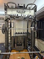 Entraîneur multifonctionnel en caoutchouc durable pour l'entraînement en force des pectoraux Delts de fitness avec caisse en bois