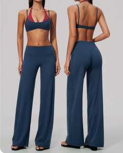 Ensemble tricoté 2 pièces pour femme : haut court sans manches à col halter et pantalon large rayé, respirant, coupe décontractée classique, toutes saisons - Product Image 1